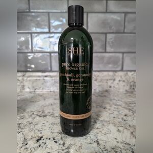 NEW OM SHE Aromatherapy Organic Shower Gel (patchouli, geranium & orange)